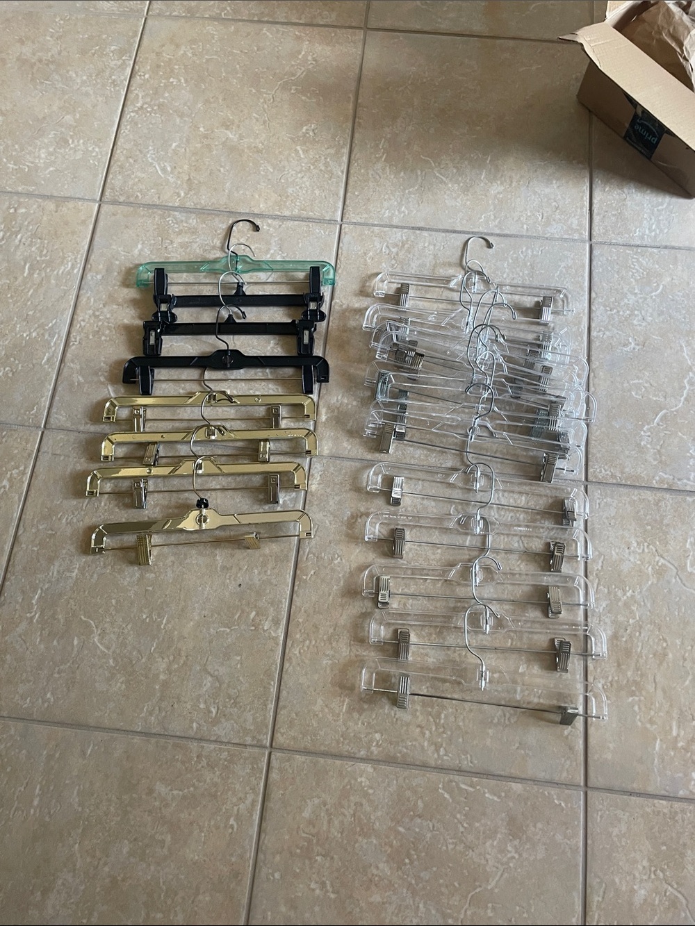 23 skirt hangers Clear and Gold Skirt/Pant Hangers with Clips 23 Pack